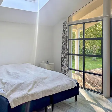 2 Bedroom Beautiful In *